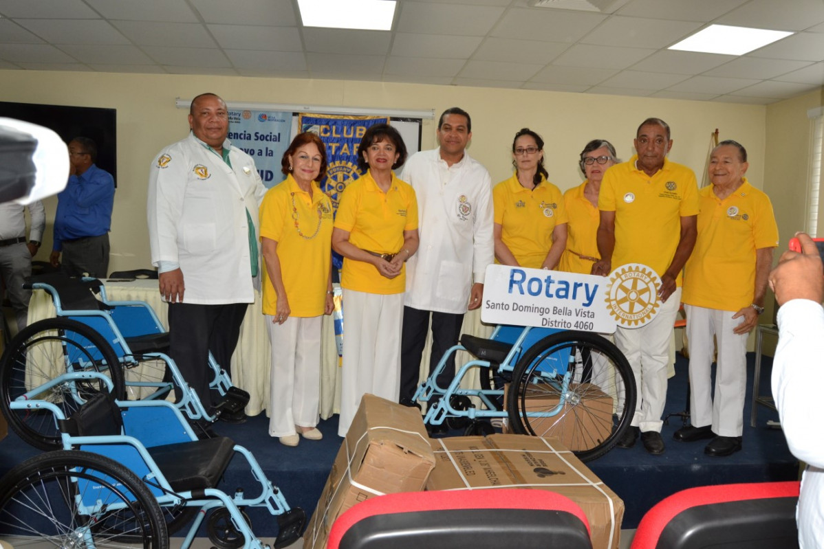 Donacion sillas de ruedas y medicamentos