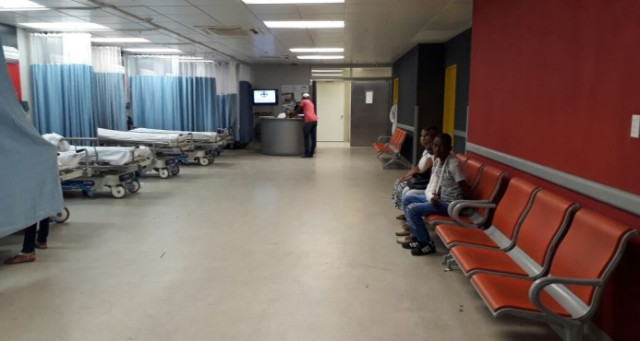 Resultado de imagen para Pocos pacientes  en los hospitales del Gran Santo Domingo; no ofrecen informaciÃ³n