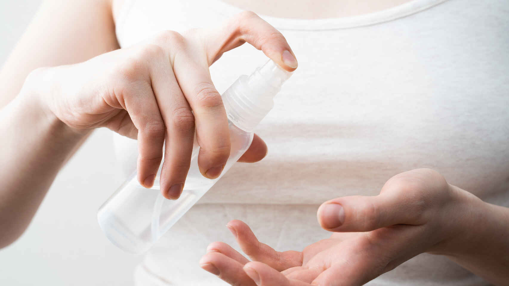 Agua oxigenada manchas blancas dedos