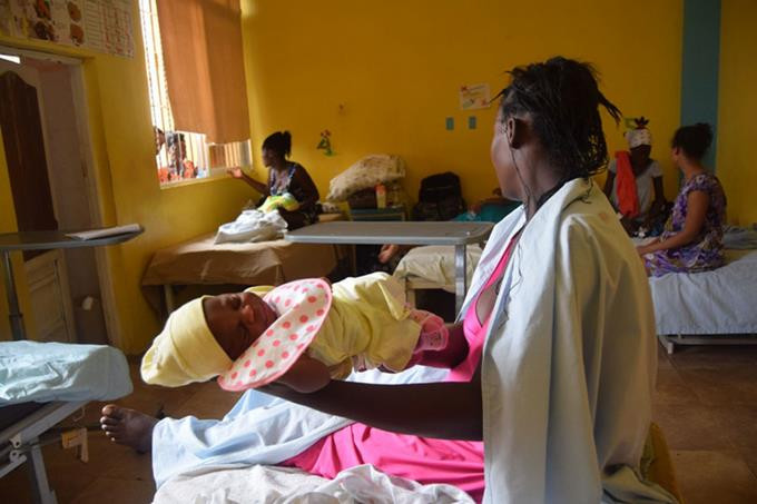 Hospitales registran entre el 27 y 80 de partos a madres haitianas