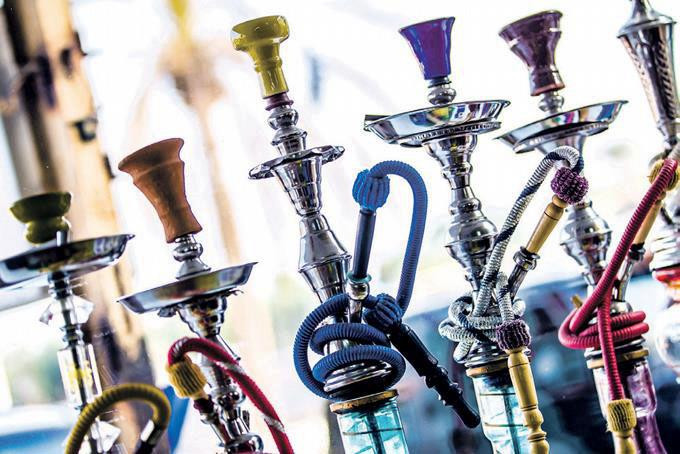 Autopsias de 26 jovenes fallecidos revelaron uso habitual de hookah