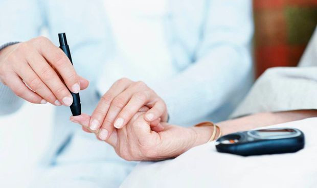 Tomar suplementos de cetona reduce el azucar en sangre de los diabeticos 7529 620x368