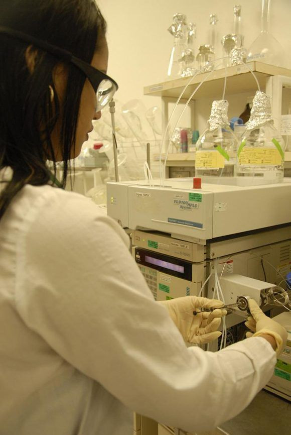 Laboratorio cuba ciencia investigacion 580x866