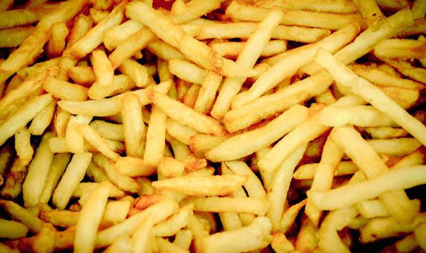 Europa exige patatas fritas menos tostadas para evitar los cancerigenos 9273 620x368