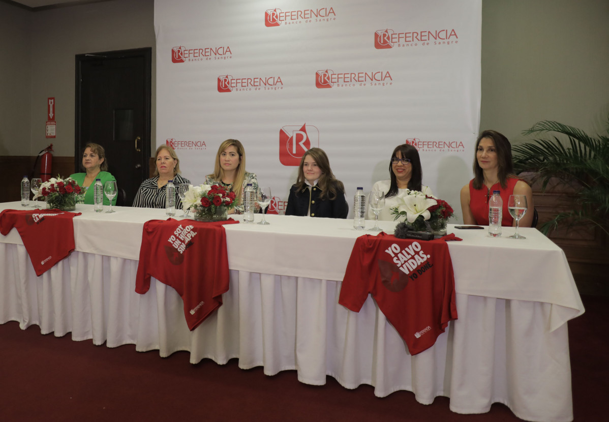 Mesa Principal Carmen Julia Ruiz, Alma Valverde, Diana Ramu00edrez, Priscilla Kelly, Wilma Santana y Cynthia Leu00f3n