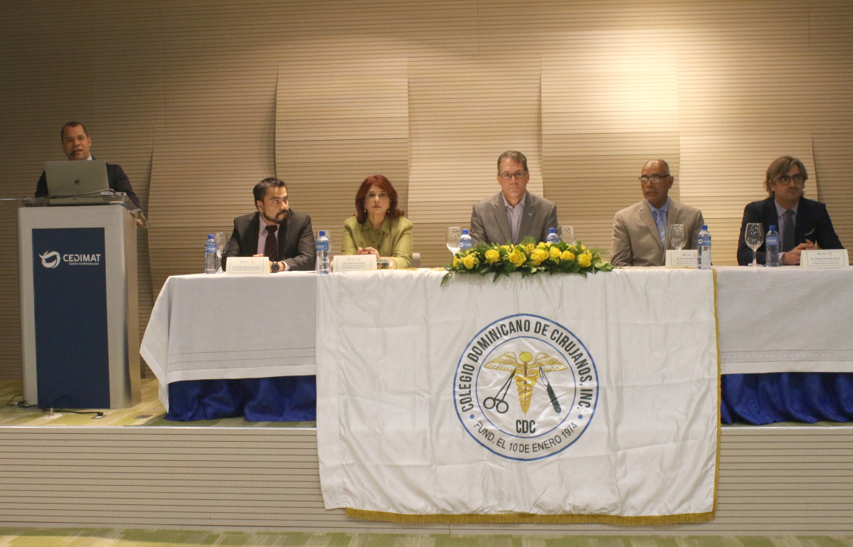 2.Durante el acto de apertura del curso de actualización de cirugía torácica