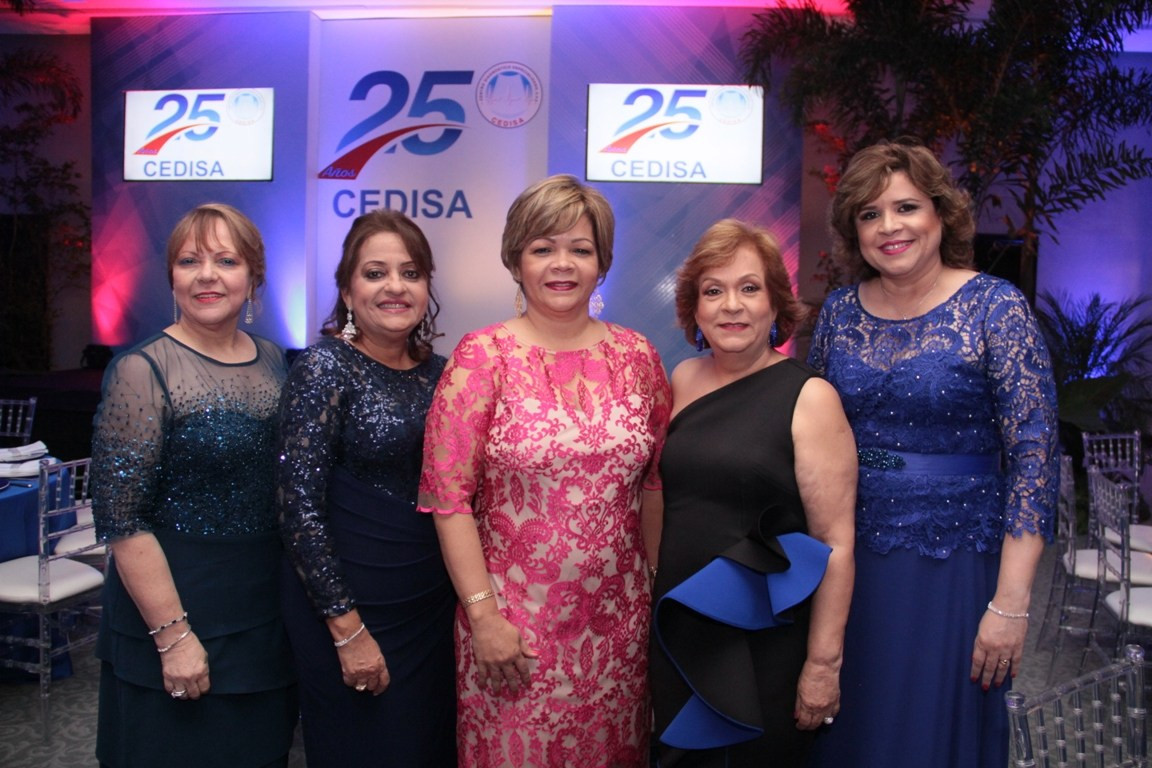 Nancy de Almonte Rosanna de Novas Lida de Peu00f1a Xiomara de De Los Santos y Jeanette de Gonzu00e0lez 