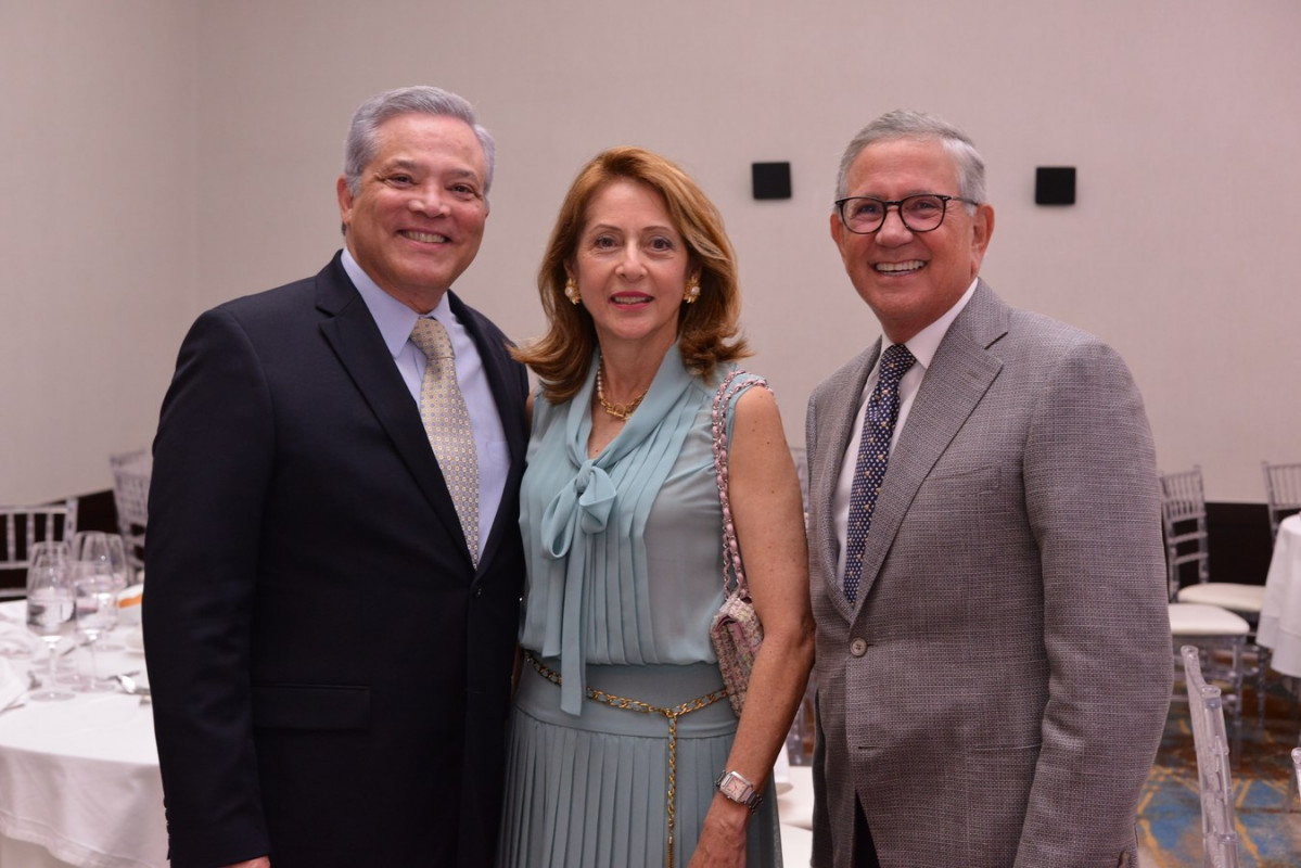 Jose Florentino,Miriam de Ginebra,Marino Ginebra (