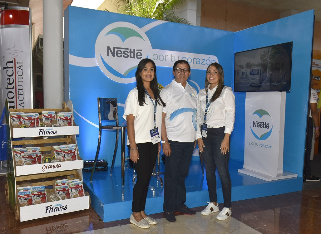 Perla Polanco, Dr. Fu00e9lix Escau00f1o y Patricia Meju00eda.