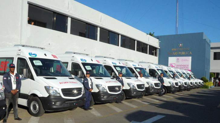 Ambulancias entregadas al Ministerio de Salud por OPS
