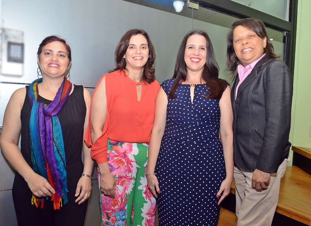 Jazmin de la Cruz Carmen Nieto Maria Isabel de Vilorio Luisa Camacho 