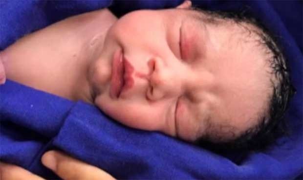 Nace el primer bebe sano gestado en un utero trasplantado de cadaver 1990 620x368
