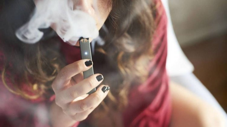 Siete dias fumando con juul el usb que arrasa entre adolescentes esto es un peligro