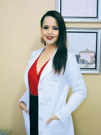 Primera dominicana certificada en endoscopia bariatrica por abe