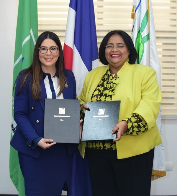 Firma de acuerdo entre SENASA y CONANI