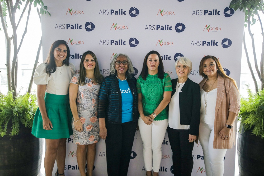 Ellis Perez, Natacha Quiterio, Candida Gil, Doris Alburquerque, Elena Conti y Perla Siliu00e9 (1)