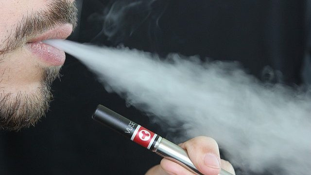 Cropped e cigarette 1301670 640 1 640x360
