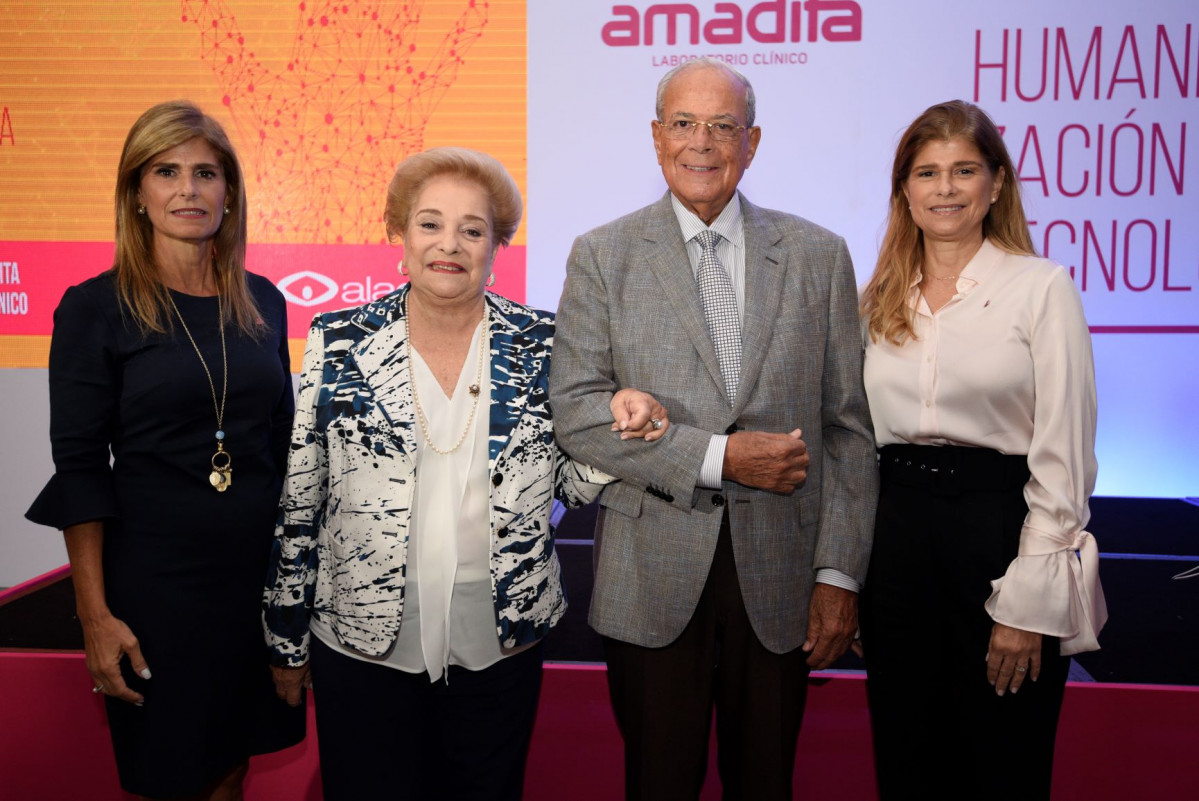 Jackeline Gonzalez, Amada Pittaluga de Gonzalez, Octavio Gonzalez, Pilar Gonzalez 1