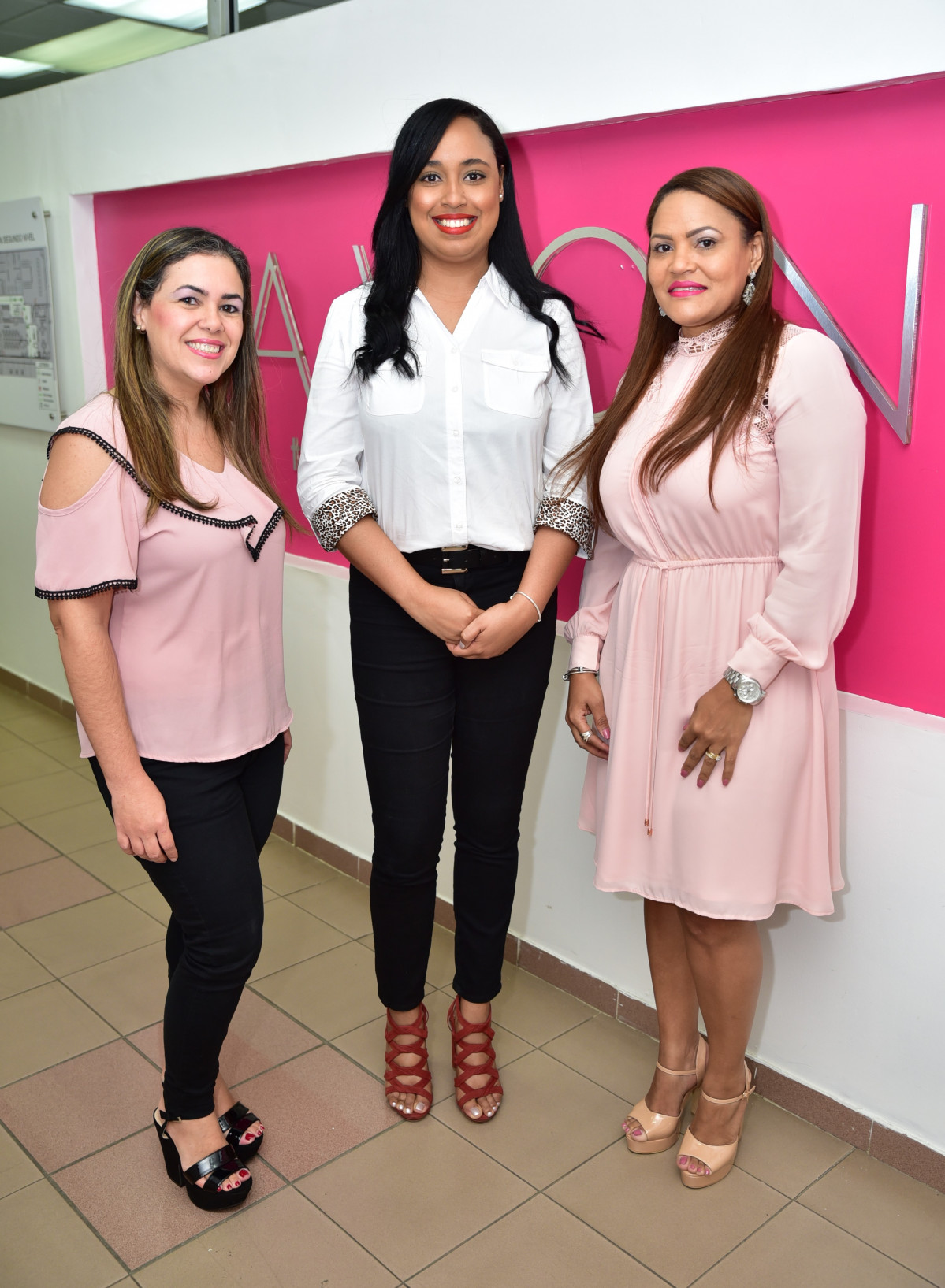 Karen Holguin, Keila Ulloa y Carolina Echavarria