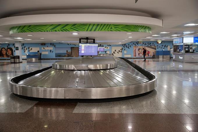El efecto coronavirus vacia de turistas y aviones los aeropuertos dominicanos