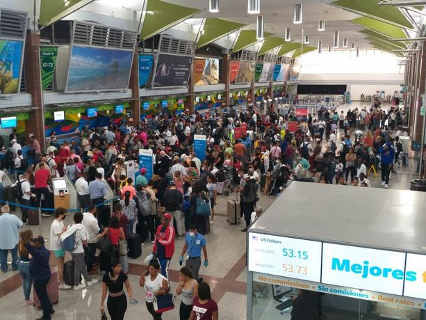 Aumentan viajeros en las americas un dia antes de cierre de aeropuertos por coronavirus