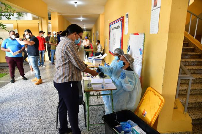 Rastrean escuelas para detectar posibles casos de covid 19