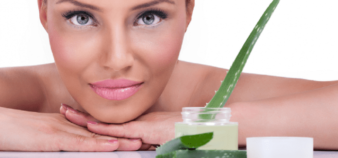 Aloe vera ojeras y bolsas. 696x326