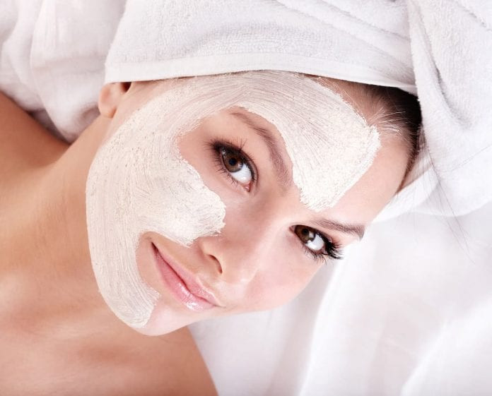 Bigstock piel rostro crema cutis arrugas  696x561