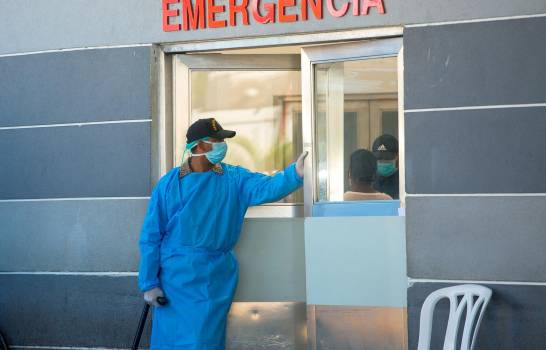 Seguridad en la entrada a la emergencia de un hospital 17042020 efe orlando barria 16147620 20210409220133