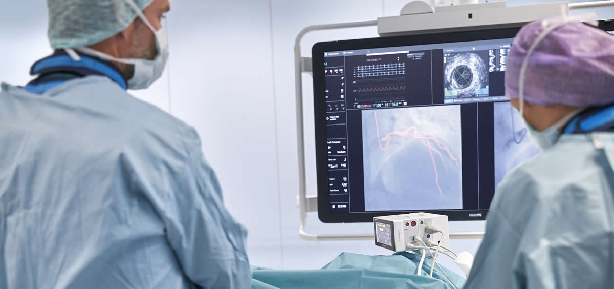 Philips presenta el sistema hemodinamico integrado con monitor de paciente intellivue x3