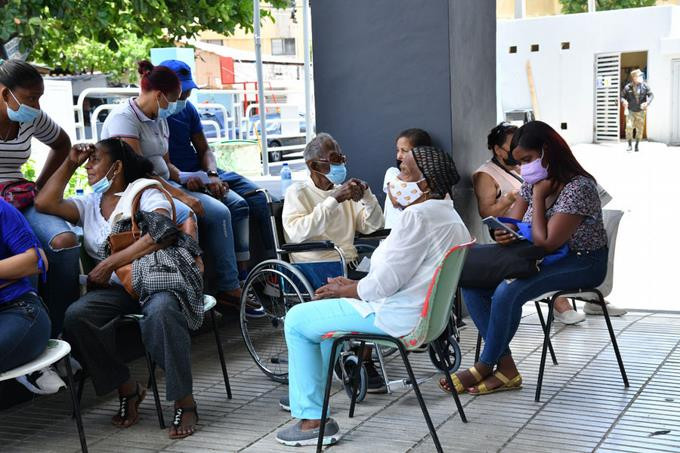 Busqueda incesante de camas para infectados de covid