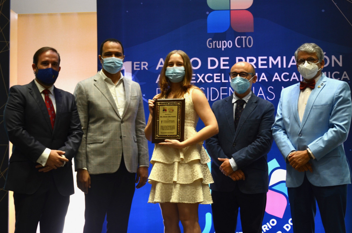 DSC 6547 Rau00fal Du00edaz Vu00e1zquez, Carlos Mendieta, Renata Alba Camilo, Antonio Martu00edn Conejero y Miguel Robiou.