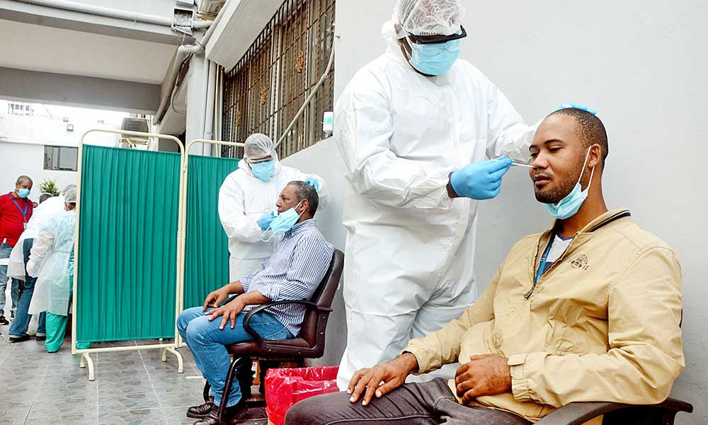 64de0db2 3d563879 prueba de covid 19 a personal del ministerio de salud publica jr 7 603ee9a87706e 619d0021a4c55