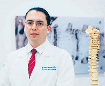 Cirujano columna Piero Perrone FE