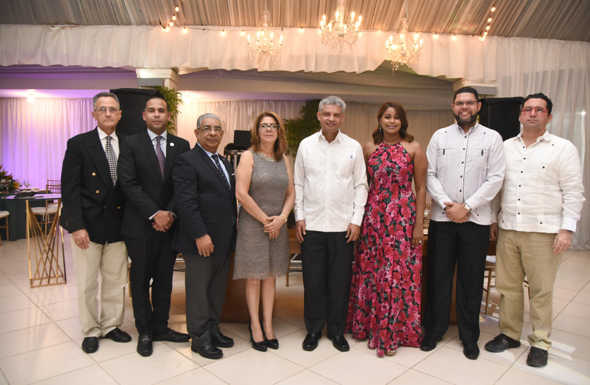 Persio Lu00f3pez, Franklyn Colu00f3n, Nelson Bu00e1ez Noyer, Cecilia Tejada, Rubu00e9n Abreu, Gina Toribio, Josu00e9 Cruz Corsino y Rafael Mirabal