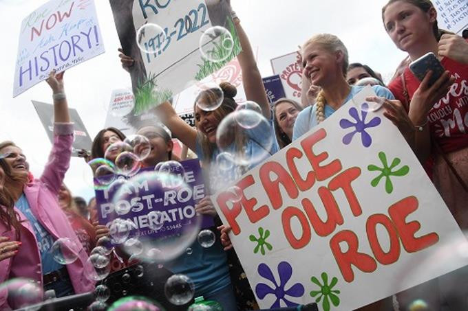 Tres estados de eeuu prohiben el aborto tras fallo del supremo