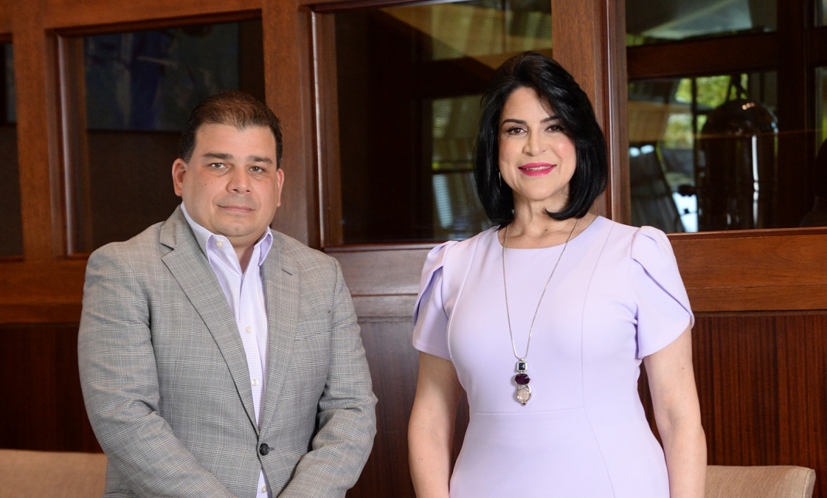Fedor Vidal  y Amelia Reyes Mora. Agenda Congreso