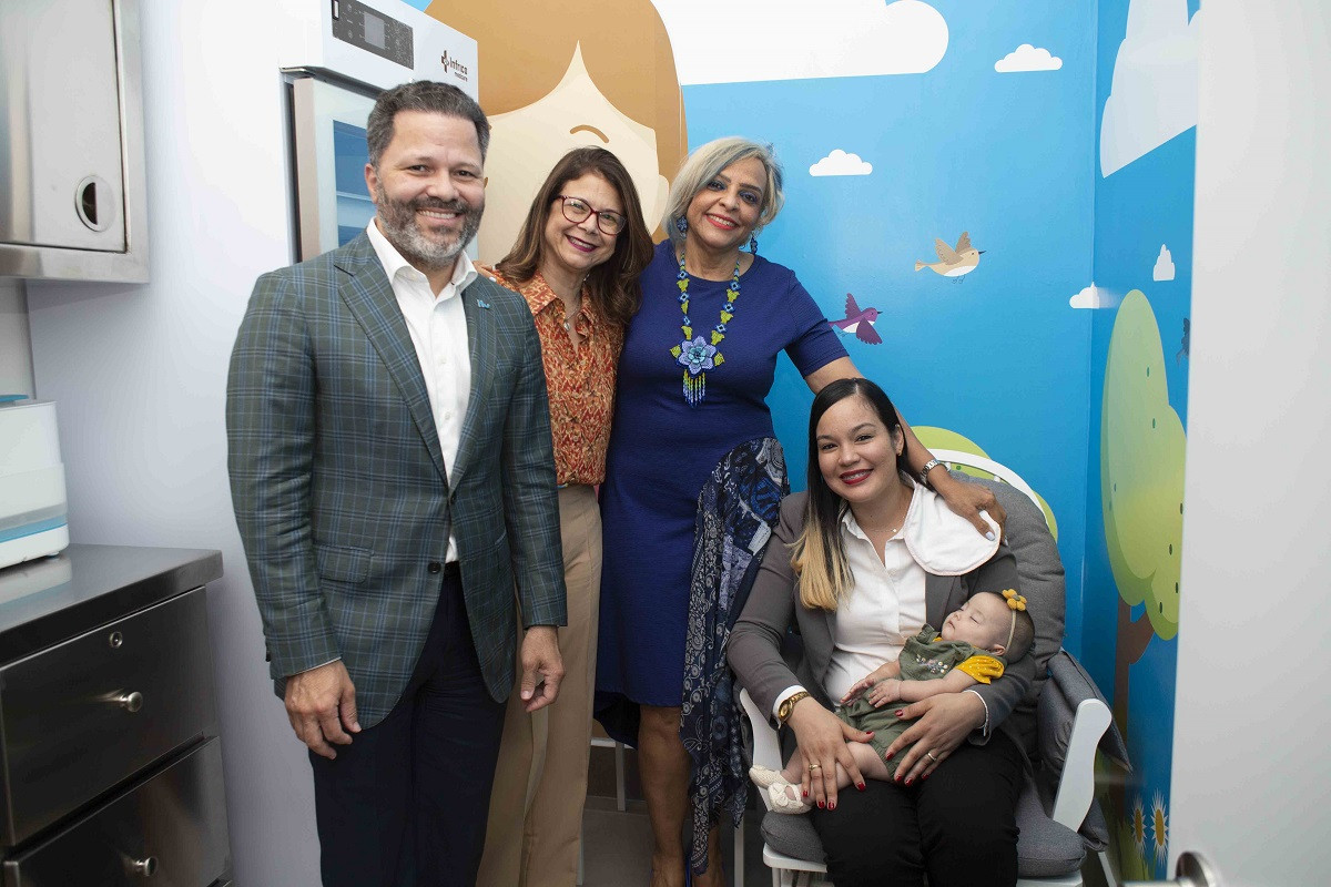 Eduardo Cruz, Sandra Jacobo, Martha Nina, Genesis Estrella y Emma