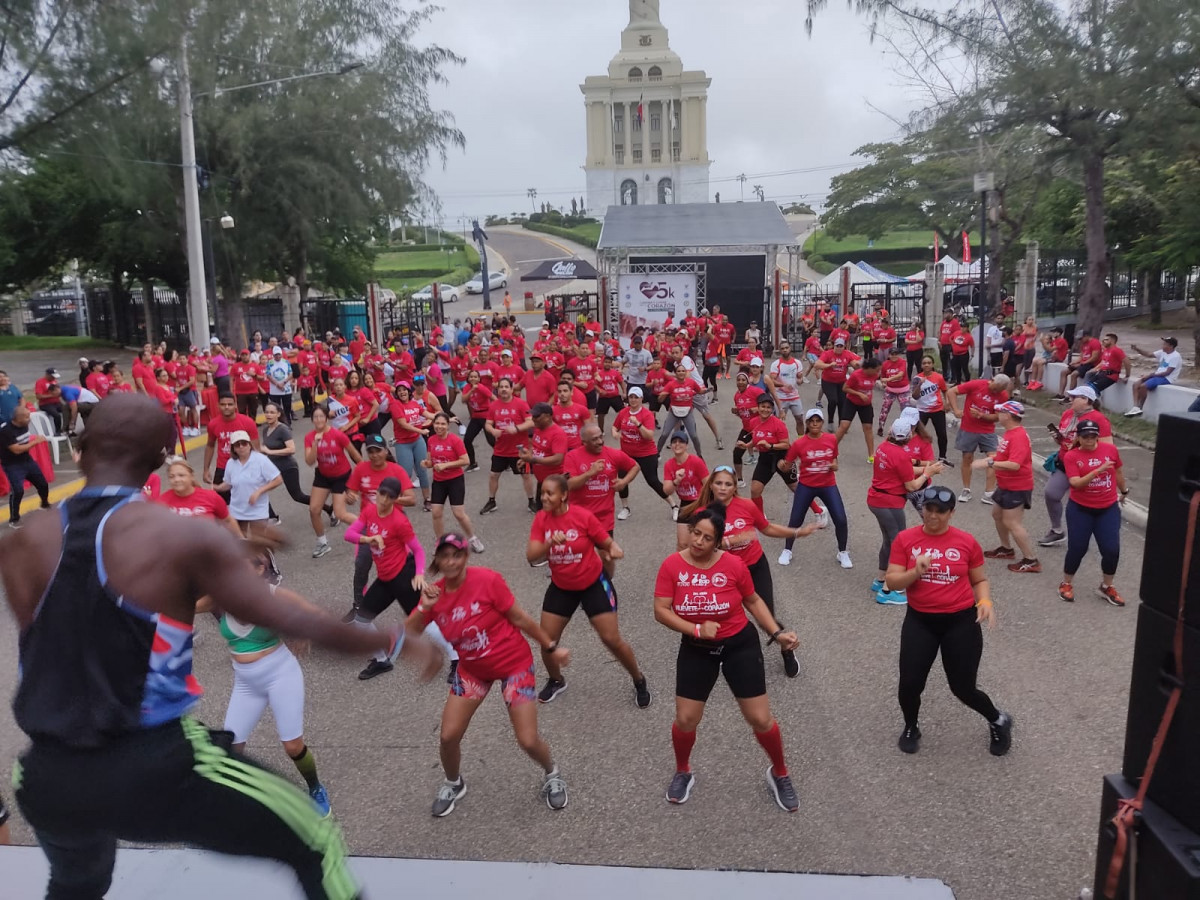 Celebran en Santiago Día Mundial del Corazón con “Camina y Corre 5k”
