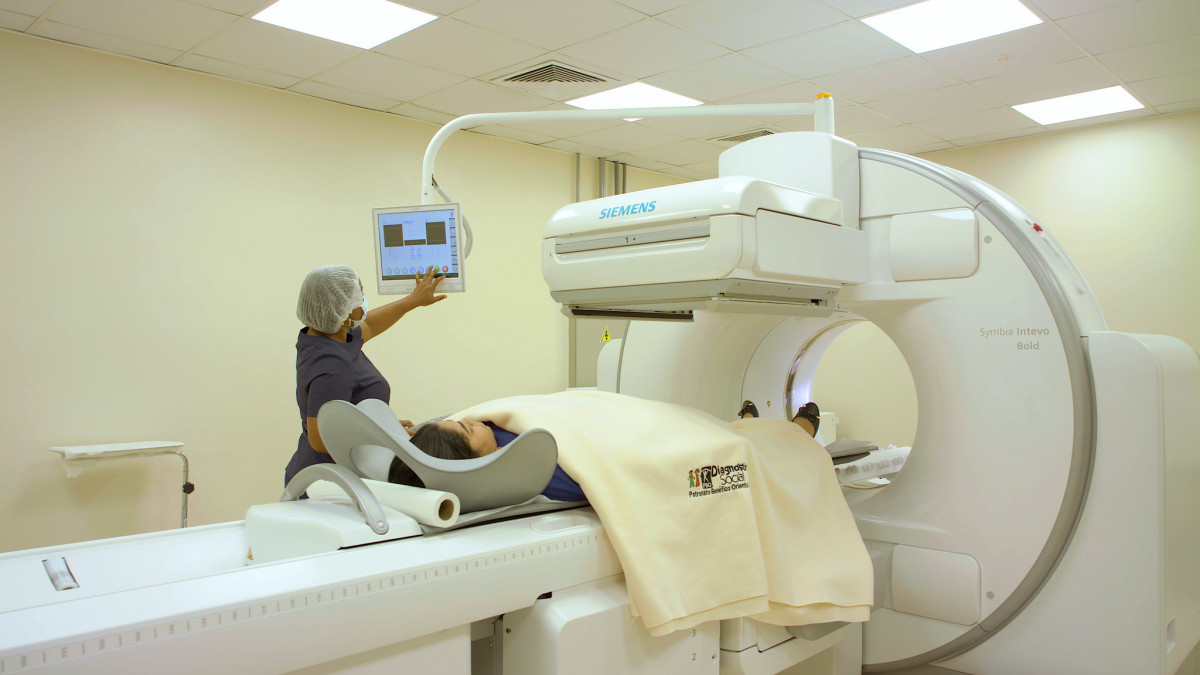 Los equipos poseen tecnologia de vanguardia permitiendo ofrecer diagnosticos mas completos en distintas areas de la medicina