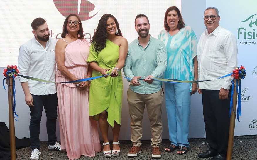 862A1251 Ojo principal. Luis Arroyo, Magnolia Landestoy, Marcelle Landestoy, Ricardo Lopes, Heyda Joaquin Tineo y Rafael Landestoy.