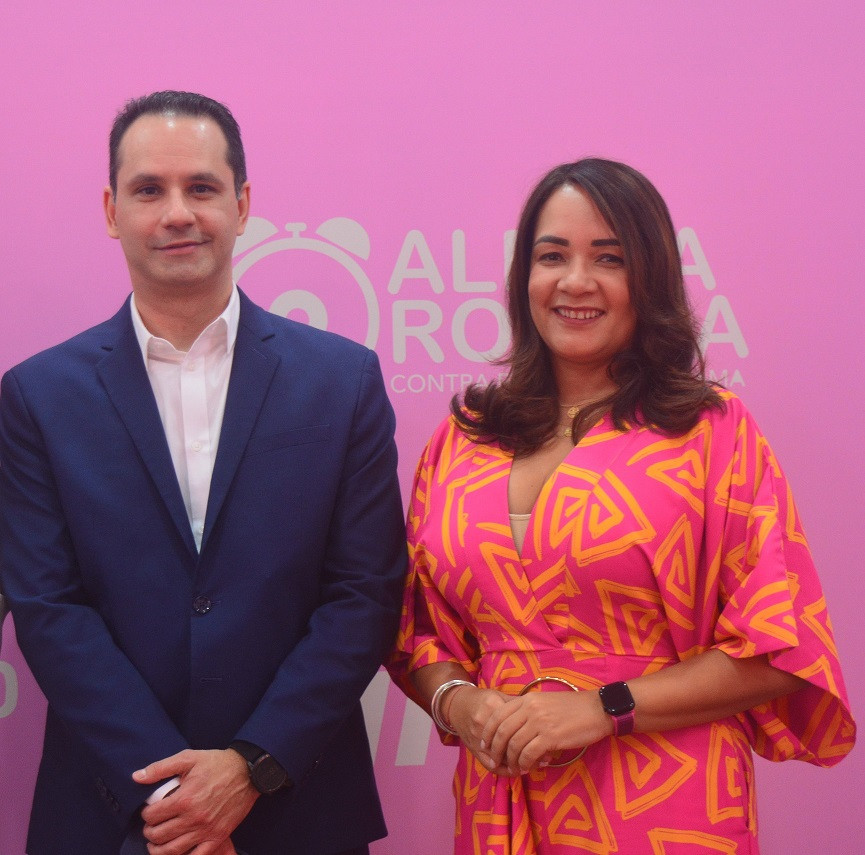 Jason Pichardo y Mu00f3nica Rojas