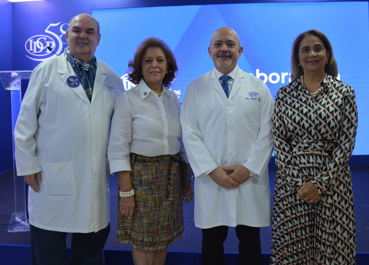 PRINCIPAL. Juan Periche, Emma Guzmu00e1n, Vu00edctor Pou y Luisa Gonzu00e1lez de Bogaert