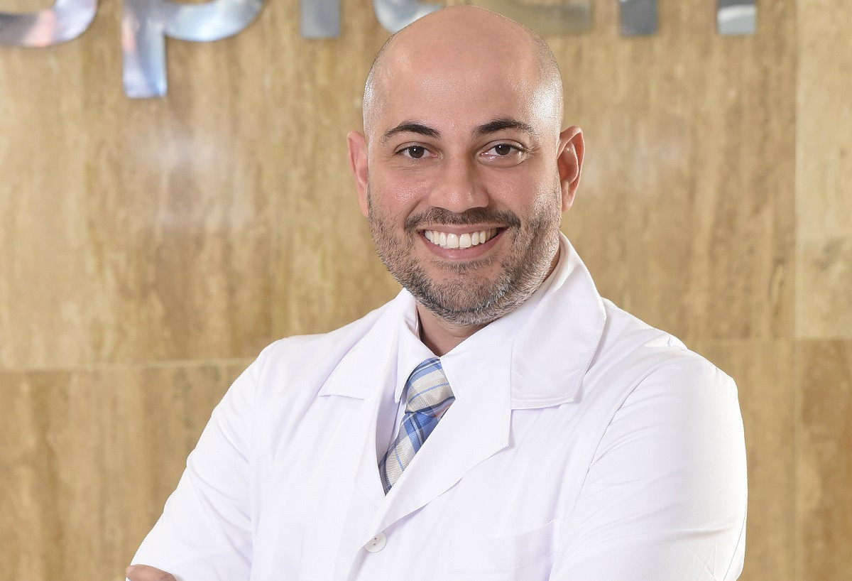 Doctor Carlos Peu00f1a, uru00f3logo oncu00f3logo de Hospiten Santo Domingo