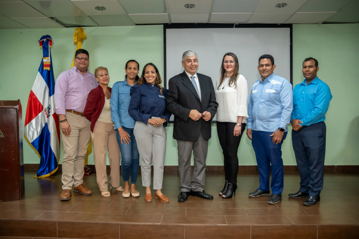 2. Marx Lenin TerreroRoselin Aguilera Barbara Araya Cesar Fares Wascar Lorenzo Edwin Jimenez scaled
