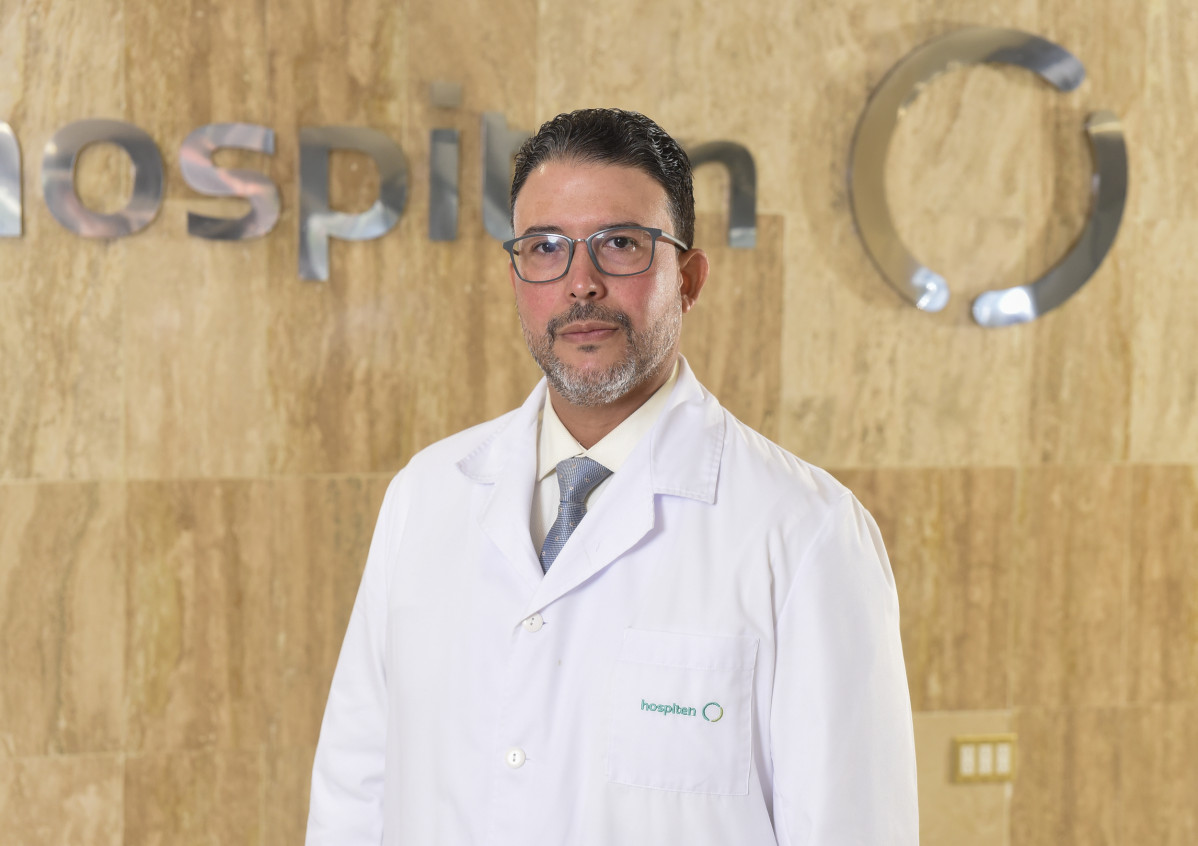 Doctor Hu00e9ctor Herrera, ginecobstetra de Hospiten Santo Domingo