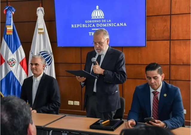 Miguel Ceara Hatton durante su discurso