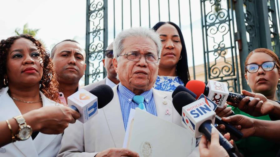 Tras desacuerdos cmd firma acuerdo para aumento salarial a medicos focus 0 0 896 504
