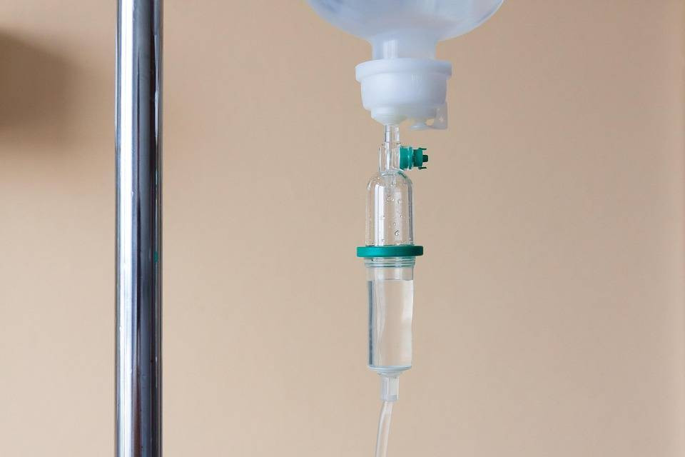 Un nuevo tratamiento contra la leucemia infantil mas comun podria reducir el uso de quimioterapia