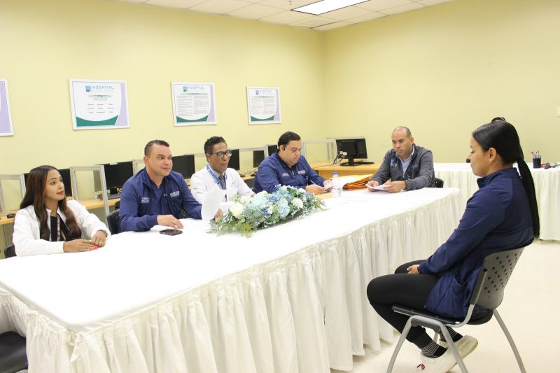 Ney Arias Lora inicia proceso de entrevistas para residencias y subespecialidades medicas 2 800x533